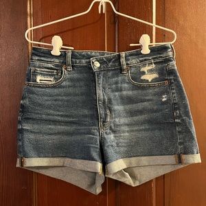 Women’s American Eagle Stretch Mom Jean Shorts, size 6